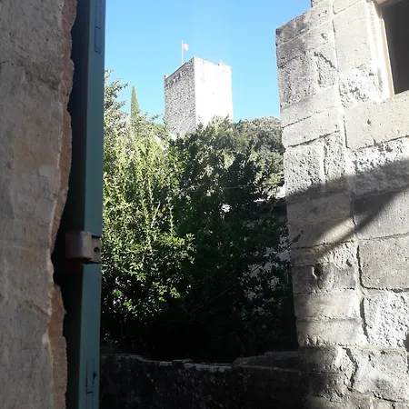 شقة Bright Duplex Sommières